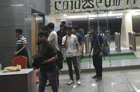 കോളെജ് ഡേ ആഘോഷങ്ങള്‍ കാണാന്‍ നാട്ടുകാര്‍ ഇടിച്ചു കയറി; സംഗീത പരിപാടിക്കിടെ എട്ടുപേര്‍ക്ക് പരിക്ക്, മൂന്ന് വിദ്യാര്‍ത്ഥികള്‍ ഐസിയുവില്‍ 