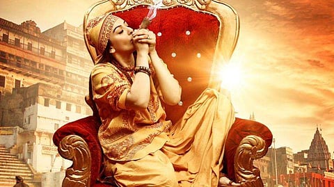 കഞ്ചാവ് വലിച്ച് സന്ന്യാസി വേഷത്തിൽ ഹൻസിക; മത വികാരം വ്രണപ്പെടുത്തിയെന്ന് കേസ്