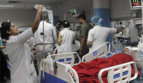 നഴ്‌സുമാര്‍ക്ക് നിലവാരമില്ല, ഡോക്ടര്‍മാര്‍ക്ക് ക്ഷാമം; വിദേശത്ത് നിന്ന് കൊണ്ടുവരണമെന്ന് നീതി ആയോഗ്