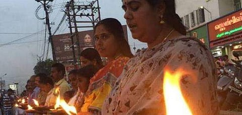 അയ്യപ്പജ്യോതിയ്ക്ക് നേരെ ആക്രമണം; ഇന്ന് പ്രതിഷേധ ദിനമായി ആചരിക്കുമെന്ന് കര്‍മസമിതി