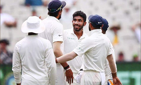 ഇന്ത്യന്‍ ബൗളര്‍മാര്‍ പിടിമുറുക്കി ; ഓസീസ് മുന്‍നിര തകര്‍ന്നടിഞ്ഞു