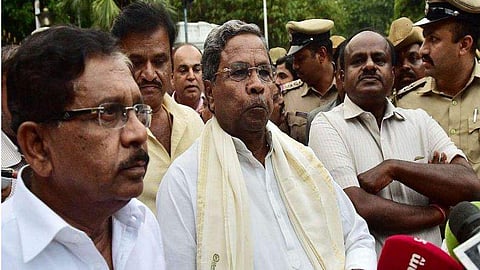 വകുപ്പ് വിഭജനത്തില്‍ പരമേശ്വരയ്ക്ക് കനത്ത തിരിച്ചടി ; ആഭ്യന്തരം സിദ്ധരാമയ്യയുടെ അനുയായിക്ക് ; കടുത്ത അതൃപ്തിയില്‍ ഉപമുഖ്യമന്ത്രി ; കോണ്‍ഗ്രസില്‍ ഭിന്നത