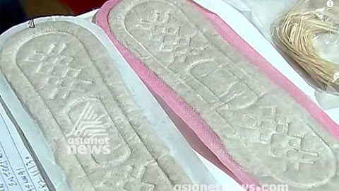 വാഴനാരു കൊണ്ട് സാനിറ്ററി നാപ്കിന്‍: വില തുച്ഛം ഗുണം മെച്ചമെന്ന് നിര്‍മ്മാതാക്കള്‍