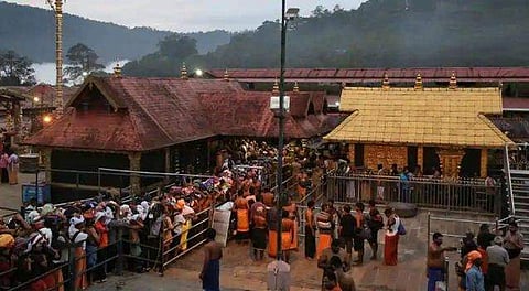 വന്യജീവികളുടെ ജീവന് ഭീഷണി ; ശബരിമലയിൽ ബിസ്ക്കറ്റിന് നിരോധനം