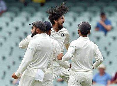 ഇങ്ങനെ പേടിച്ചരണ്ട ഓസീസിനെ കണ്ടിട്ടുണ്ടോ? ഇന്ത്യന്‍ ബൗളര്‍മാര്‍ കാണിച്ചു തരുന്നു