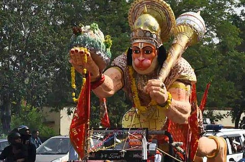 അംബേദകര്‍ക്കൊപ്പം ഹനുമാനിരിക്കുന്ന ചിത്രം വാട്‌സാപ്പിലിട്ടു; ദളിത് യുവാവ് അറസ്റ്റില്‍