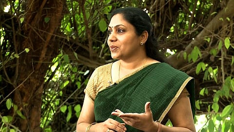 ഇതെന്റെ ജീവിതം തന്നെ: ക്യാപ്റ്റന്‍ കണ്ടിറങ്ങിയ ശേഷം കണ്ണീരോടെ അനിത സത്യന്‍