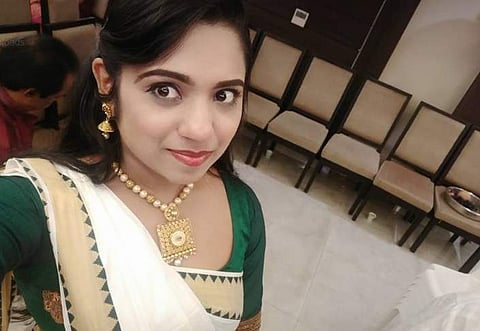 'സ്വന്തം ഭാര്യയുടേയും അമ്മയുടേയും ചാരിത്ര്യത്തെ പണയം വെച്ച് കഴിയുമ്പോള്‍ ഞങ്ങളുടെ മേല്‍ ആകരുത് പരാക്രമം'; നഗ്ന ചിത്രങ്ങള്‍ പ്രചരിപ്പിച്ചവര്‍ക്കെതിരേ അഡാറ് പോസ്റ്റുമായി നടി