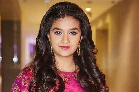 കീര്‍ത്തി സുരേഷിന്റെ മേക്കപ്പില്‍ ബുദ്ധിമുട്ടി അണിയറപ്രവര്‍ത്തകര്‍; താരം മേക്കപ്പിനായി ചെലവഴിക്കുന്നത് മണിക്കൂറുകള്‍