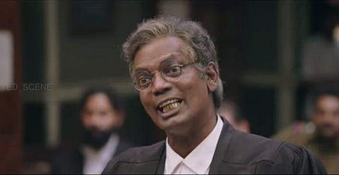 എന്തിനാണ് കോടതി? നൂറ് രൂപ മുടക്കി സിനിമ കാണാനെത്തുന്നവനെ ജനഗണമന പാടിക്കാനോ: ക്വീനിലെ കത്രിക വെച്ച സീന്‍ പുറത്ത്