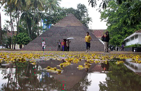 ബിനാലെയുടെ സാമ്പത്തിക ഇടപാടുകള്‍ സുതാര്യമോ? ബോണി തോമസ് സംസാരിക്കുന്നു