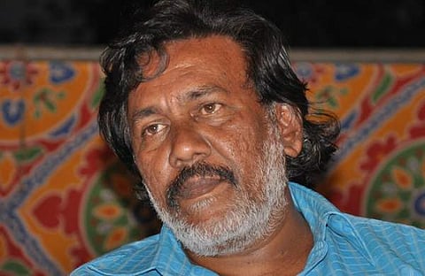 കുരീപ്പുഴ ശ്രീകുമാറിനെ ആക്രമിച്ച സംഭവം : 15 ആര്‍എസ്എസ് പ്രവര്‍ത്തകര്‍ക്കെതിരെ കേസെടുത്തു