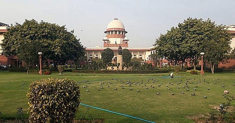 ഒഴിഞ്ഞുകിടക്കുന്ന സര്‍ക്കാര്‍ കെട്ടിടങ്ങള്‍ 'നൈറ്റ് ഷെല്‍ട്ടറു'കളാക്കൂ ; സംസ്ഥാനങ്ങളോട് സുപ്രീംകോടതി