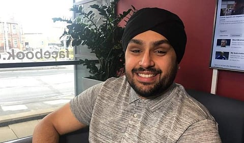 തലപ്പാവ് ധരിച്ച് നിശാക്ലബ്ബില്‍ പോയി; ഇന്ത്യന്‍ വിദ്യാര്‍ഥിയെ വലിച്ച് പുറത്താക്കി