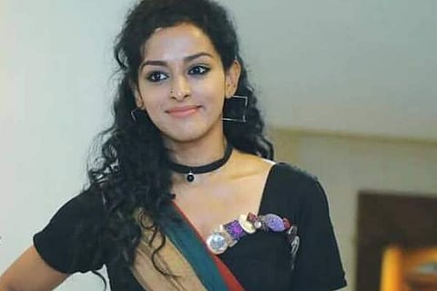 സീരിയൽ താരം മഹാലക്ഷ്മിയെ കലാതിലകത്തിൽ നിന്നും മാറ്റി; എം രേഷ്മ കലാതിലകം