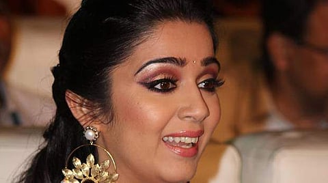 കല്യാണം വേണ്ട, അതിനു കാരണമുണ്ടെന്ന് ചാര്‍മി