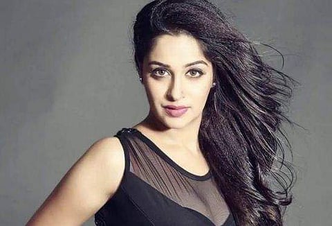 'എന്നോട് കാറില്‍ നിന്ന് ഇറങ്ങിപ്പോകാന്‍ അയാള്‍ പറഞ്ഞു'; ഓണ്‍ലൈന്‍ ടാക്‌സി ഡ്രൈവര്‍ക്കെതിരേ സീരിയല്‍ താരം