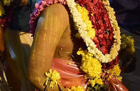 ഇനിയും ചോരകൊണ്ടുതന്നെ വേണോ? സി. രാധാകൃഷ്ണന്‍ എഴുതുന്നു