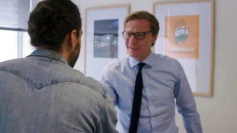 കേംബ്രിഡ്ജ് അനലറ്റിക്ക ഓഫീസില്‍ കോണ്‍ഗ്രസ് ചിഹ്നം; ഫോട്ടോഷോപ്പല്ല, ബിബിസി ഡോക്യുമെന്ററി ചെയ്ത മാധ്യമപ്രവര്‍ത്തകന്‍ പറയുന്നു