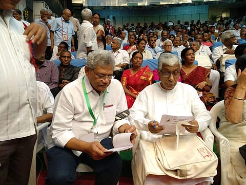 തന്നിഷ്ട പ്രകാരം ബംഗാള്‍ ഘടകം പ്രവര്‍ത്തിക്കുന്നുവെന്ന് പരാമര്‍ശം; പാര്‍ട്ടി കോണ്‍ഗ്രസില്‍ ബഹളം 