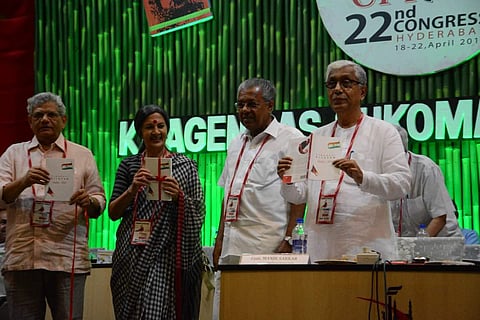 ബൃന്ദ കാരാട്ടിന്റെ പ്രസ്താവന തളളി സിപിഎം ബംഗാള്‍ ഘടകം; കോണ്‍ഗ്രസുമായി ഒരു നീക്കുപോക്കും പാടില്ലെന്ന് തീരുമാനിച്ചിട്ടില്ല