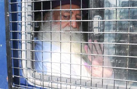 പതിനാറുകാരിയെ ബലാത്സംഗം ചെയ്ത കേസില്‍ ആസാറാം ബാപ്പു കുറ്റക്കാരന്‍