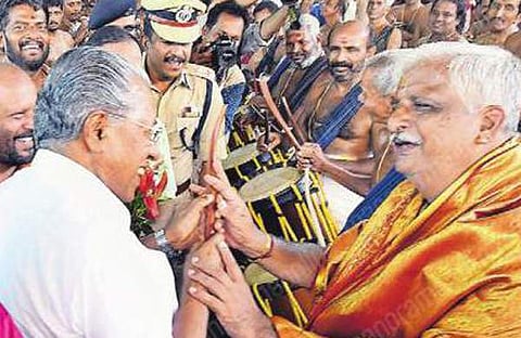 ഇലഞ്ഞിത്തറയില്‍ നടത്തിയത് രാഷ്ട്രീയ ഷോ; മുഖ്യമന്ത്രിയുടേത് ആചാര ലംഘനമെന്ന് ബിജെപി