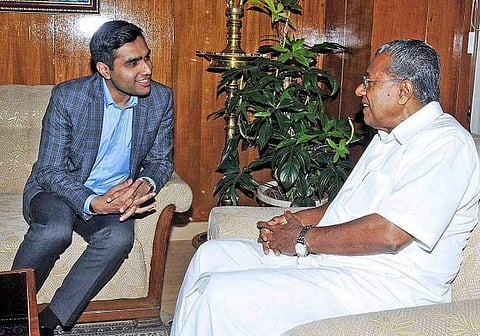 വിഴിഞ്ഞത്തില്‍ സമയം നീട്ടാനാകില്ല ; സമയബന്ധിതമായി തന്നെ പദ്ധതി പൂര്‍ത്തിയാക്കണമെന്ന് മുഖ്യമന്ത്രി