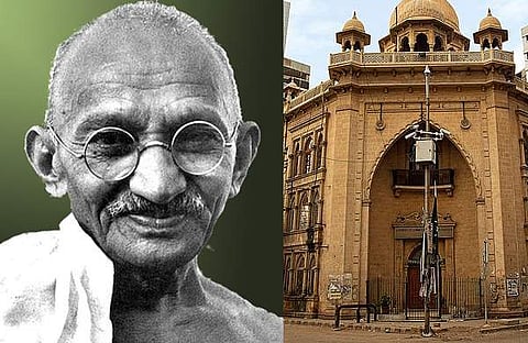 ജിന്ന വിവാദം കത്തുമ്പോഴും ഗാന്ധിജിയുടെ ശിലാഫലകം ചില്ലുകൂട്ടില്‍ സുരക്ഷിതമായുണ്ട്, കറാച്ചിയില്‍