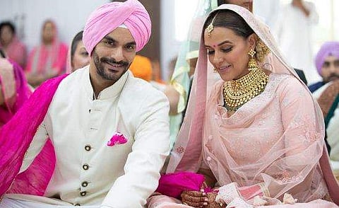 നടി നേഹ ധൂപിയയും നടന്‍ അങ്കിത് ബേദിയും വിവാഹിതരായി; ആരാധകര്‍ക്ക് ഇത് ബിഗ് സര്‍പ്രൈസ്