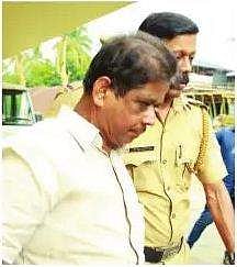 'കുട്ടിയുടെ ഭാവിയെ കരുതി നടപടി വേണ്ട' ; തീയേറ്ററിലെ ബാലപീഡനം ഒതുക്കാൻ ശ്രമിച്ചത് മലപ്പുറത്തെ ഒരു ഉന്നത പൊലീസ് ഉദ്യോ​ഗസ്ഥൻ ?