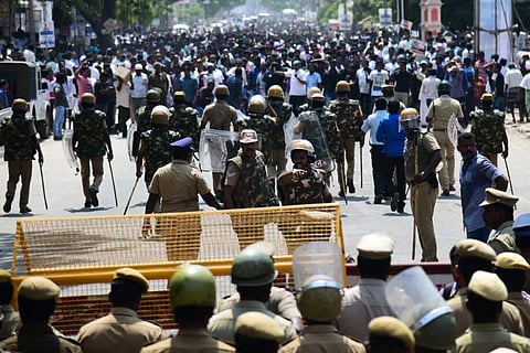 തൂത്തുക്കുടി വെടിവയ്പ്പ്; മരണം 11, കൊല്ലപ്പെട്ടവരില്‍ സ്ത്രീയും പൊലീസുകാരനും 