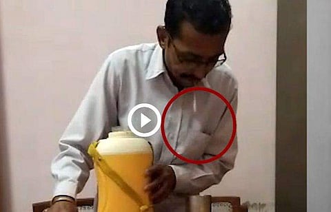 ജഡ്ജിക്ക് കൊടുക്കാന്‍ എടുത്തുവെച്ച വെള്ളത്തില്‍ തുപ്പിയിട്ട് പ്യൂണ്‍; വൈറലായി വീഡിയോ 