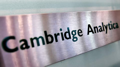 ഉപഭോക്താക്കളുടെ വിവരങ്ങള്‍ ചോര്‍ത്തി പാപ്പരായി: കേംബ്രിഡ്ജ് അനലറ്റിക്ക പ്രവര്‍ത്തനം അവസാനിപ്പിച്ചു