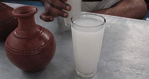 നിപ്പാ വൈറസ്: പഴങ്ങള്‍ക്കു മാത്രമല്ല, കള്ളിനും ആവശ്യക്കാര്‍ കുറയുന്നു; വിപണിക്കു തിരിച്ചടി