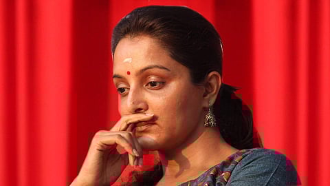 'അഭിനയിച്ച വില്ലന്‍ കഥാപാത്രങ്ങളുടെ നിഴല്‍ പോലും അദ്ദേഹത്തില്‍ കാണാനാകില്ല'; ക്യാപ്റ്റന്‍ രാജുവിനെ അനുസ്മരിച്ച് മഞ്ജു വാര്യര്‍