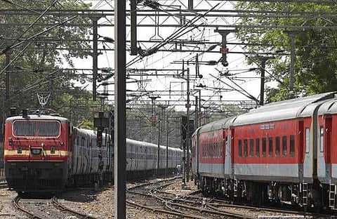 പാലക്കാട് കോച്ച് ഫാക്ടറി അനാവശ്യം, കോച്ചുകള്‍ ആവശ്യത്തിനുണ്ടെന്ന് കേന്ദ്ര റെയില്‍വേ മന്ത്രി; ഫാക്ടറിയുടെ അനുമതി റദ്ദാക്കും