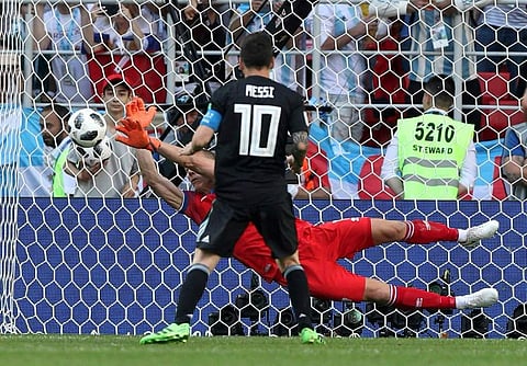 പെനാല്‍റ്റി നഷ്ടപ്പെടുത്തിയത് ഏറെ വേദനിപ്പിച്ചെന്ന് മെസ്സി; വിജയത്തിന്റെ ഗോള്‍ വലകളുമായി മെസ്സി തിരിച്ചെത്തുമെന്ന് ആരാധകര്‍