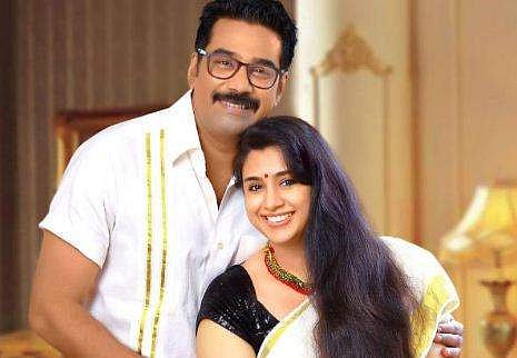 'ഇതിലും വലിയ ദുരന്തം എന്തുവരാനാ'; കൂടെ നിന്ന് സംയുക്തയുടെ കാലുവാരി ബിജു മേനോന്‍