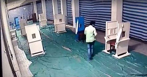 നാലാമതും കുഞ്ഞുണ്ടായതില്‍ പരിഹാസം; ദമ്പതികള്‍ ചോരക്കുഞ്ഞിനെ ഉപേക്ഷിച്ചത് നാണക്കേട് ഭയന്ന് 