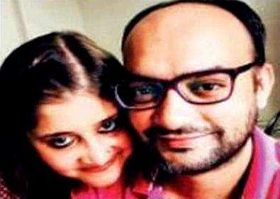 പാസ്‌പോര്‍ട്ട് ഓഫീസില്‍ 'ഘര്‍ വാപസി' ക്ലാസ്, സുഷമാ സ്വരാജിന് മിശ്രവിവാഹിതയുടെ ട്വീറ്റ്; ഉദ്യോഗസ്ഥന്റെ കസേര തെറിച്ചു