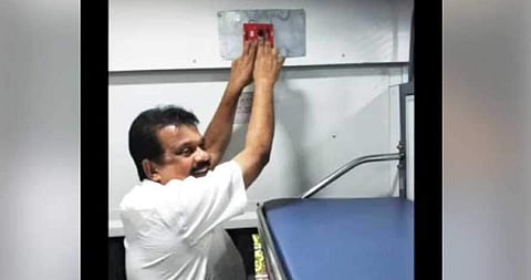 കാസര്‍കോഡ് സ്‌റ്റോപ്പിന് വേണ്ടി അന്ത്യോദയയെ ചങ്ങല വലിച്ച് നിര്‍ത്തിച്ച് നെല്ലിക്കുന്ന് എംഎല്‍എ; വണ്ടി പിടിച്ചിട്ടത് പതിനഞ്ച് മിനിറ്റോളം