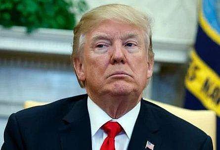 ഗ്രീന്‍കാര്‍ഡ് നിര്‍ത്തലാക്കാന്‍ ട്രംപ് ഒരുങ്ങുന്നു; വിസനിയമം പരിഷ്‌കരിക്കാന്‍ യുഎസ് കോണ്‍ഗ്രസിന് നിര്‍ദ്ദേശം, ഇന്ത്യക്കാര്‍ക്ക് തിരിച്ചടി