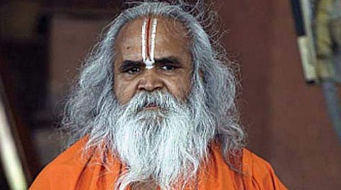 യോഗി ആദിത്യനാഥിനെ വേദിയിലിരുത്തി ഹിന്ദുസന്യാസിയുടെ പ്രഖ്യാപനം; 2019ല്‍ രാമക്ഷേത്രം നിര്‍മ്മിക്കും: രാംവിലാസ് വേദാന്തി