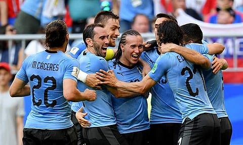 ചെറിഷേവിന്റെ സെല്‍ഫ് ഗോളില്‍ ഉറുഗ്വെ വീണ്ടും മുന്നില്‍;  പത്ത് പേരായി ചുരുങ്ങി റഷ്യ 