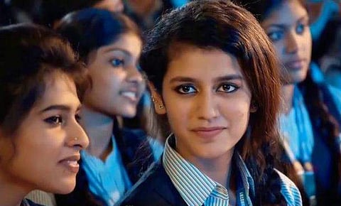 ചിത്രീകരണം പൂര്‍ത്തിയാക്കാന്‍ തയ്യാറാകുന്നില്ല: അഡാര്‍ ലവ് സംവിധായകനെതിരെ നിര്‍മ്മാതാവ്