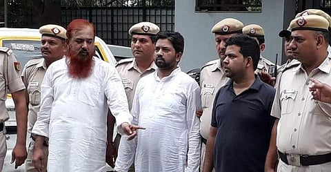 സംശയത്തിന്റെ പേരില്‍ ഭാര്യയെ വെട്ടി നുറുക്കി പെട്ടിയിലാക്കി; പെട്ടിയില്‍ ഒട്ടിച്ച  സ്റ്റിക്കര്‍ ഭര്‍ത്താവിനെ കുടുക്കി