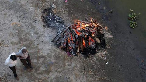 സൗഹൃദത്തിന് മതമില്ല: ആരോരുമില്ലാത്ത ഹിന്ദുവിന്റെ മരണാനന്തരക്രിയകള്‍ പൂര്‍ത്തിയാക്കിയത് മുസ്ലിം സുഹൃത്ത് 