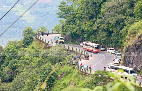 കനത്ത മഴ; താമരശ്ശേരി ചുരത്തില്‍ ഗതാഗത നിയന്ത്രണം