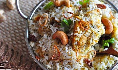 ആഘോഷത്തിന് ബിരിയാണി വിളമ്പി; ഹിന്ദു വികാരം വൃണപ്പെടുത്തി; 43 പേര്‍ക്കെതിരെ കേസ്; പരാതിയുമായി ബിജെപി എംഎല്‍എ